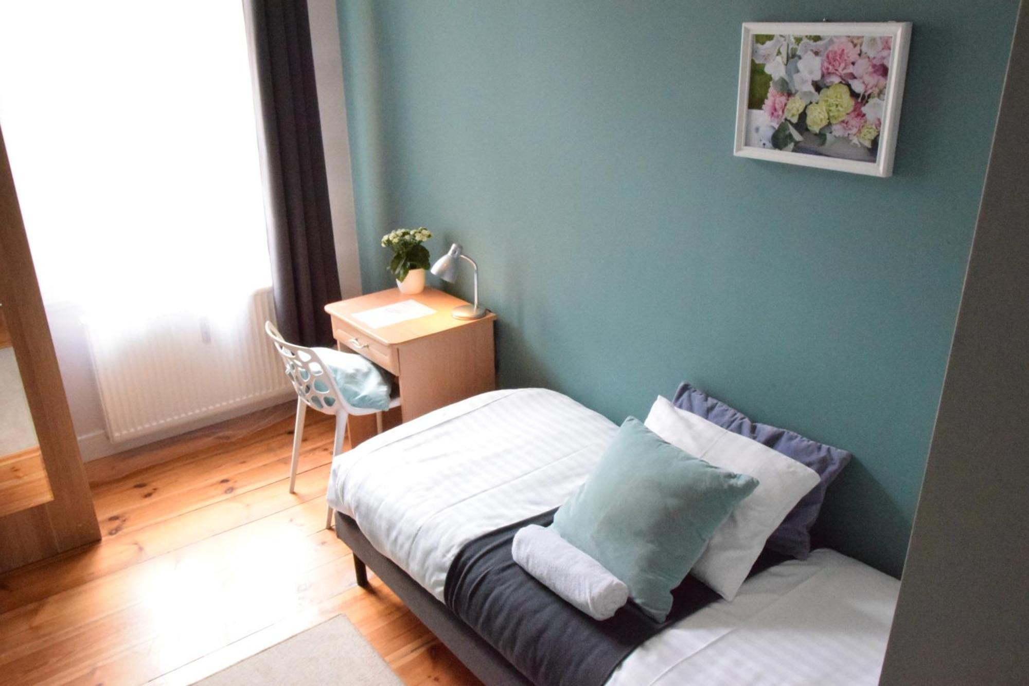 Blooms Inn - City Center Poznan By Friendly Apartments Exteriör bild