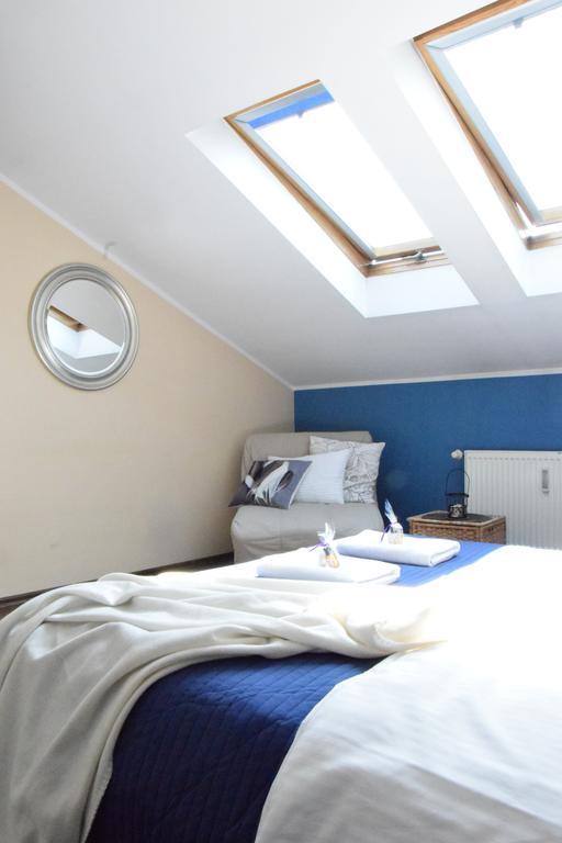 Blooms Inn - City Center Poznan By Friendly Apartments Exteriör bild