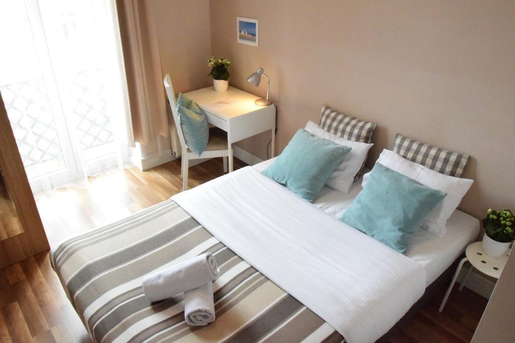 Blooms Inn - City Center Poznan By Friendly Apartments Exteriör bild