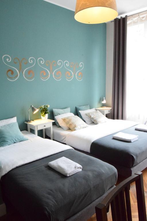 Blooms Inn - City Center Poznan By Friendly Apartments Exteriör bild