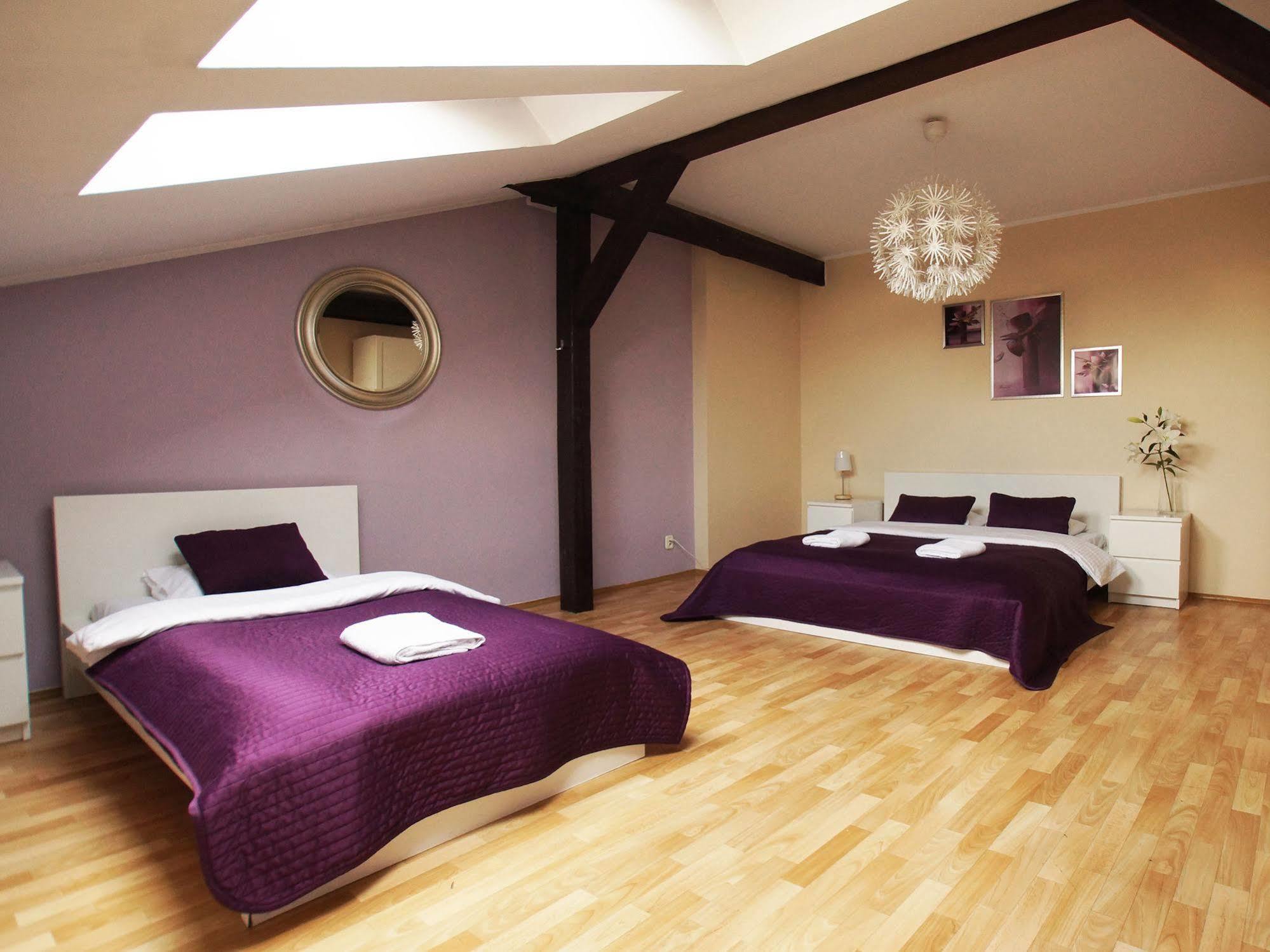Blooms Inn - City Center Poznan By Friendly Apartments Exteriör bild