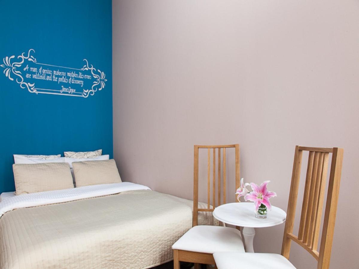 Blooms Inn - City Center Poznan By Friendly Apartments Rum bild